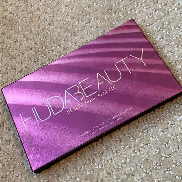 HUDA beauty desert dusk palette - Picture 1 of 5